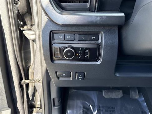 Used 2024 Ford F250 Lariat w/ Lariat Ultimate Package image 29