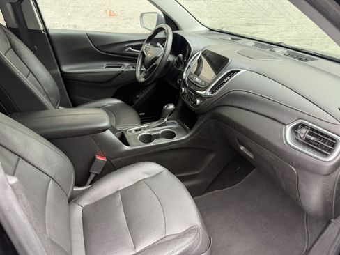 Used 2020 Chevrolet Equinox Premier image 16