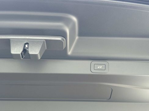 New 2026 Land Rover Range Rover SE AWD/4WD image 12