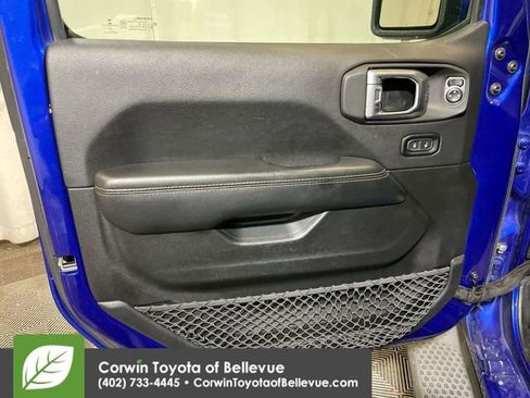 Used 2020 Jeep Wrangler Unlimited Sahara image 24