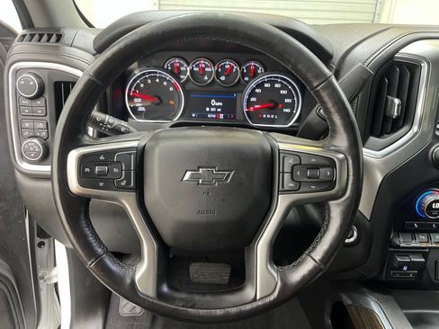 Used 2019 Chevrolet Silverado 1500 LT Trail Boss AWD/4WD image 18