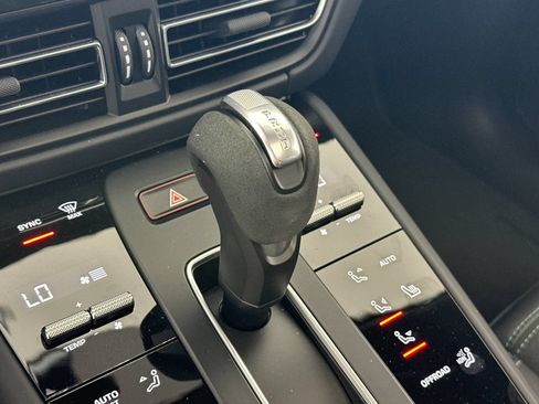 Used 2026 Porsche Macan GTS AWD/4WD image 21