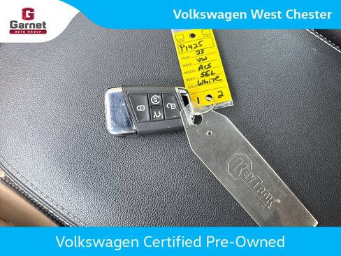 Used 2023 Volkswagen Atlas Cross Sport SEL R-Line AWD/4WD image 16