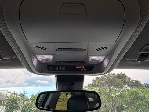 Used 2021 GMC Terrain SLT w/ Infotainment Package II FWD image 23