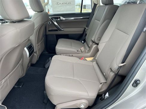 Used 2023 Lexus GX 460 Premium image 23