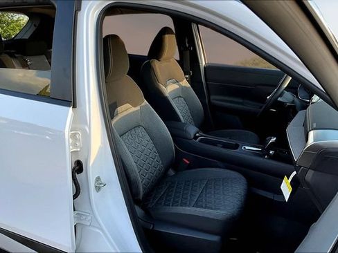 New 2026 Nissan Kicks SV w/ Charging Package FWD image 9