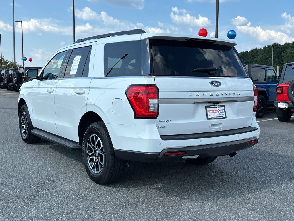Used 2024 Ford Expedition XLT RWD image 7