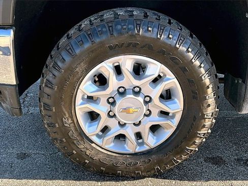 Used 2022 Chevrolet Silverado 3500 LTZ image 35