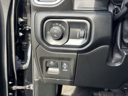 Used 2021 RAM 1500 Big Horn image 19