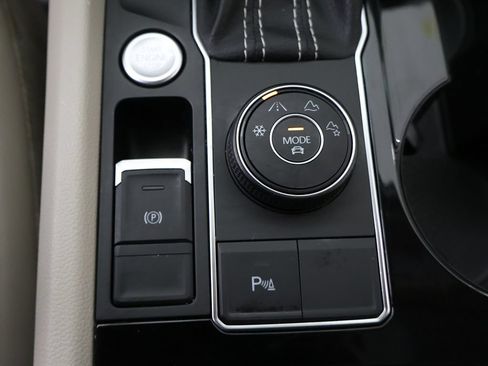 Used 2023 Volkswagen Atlas SEL AWD/4WD image 59