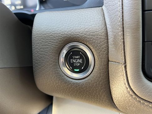 Used 2021 GMC Yukon Denali w/ Denali Ultimate Package image 21