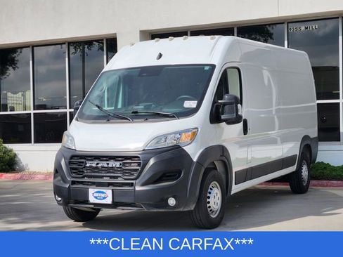 Used 2025 RAM ProMaster 2500 w/ Convenience Group image 3