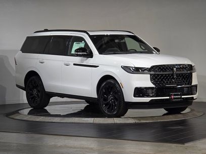 New 2025 Lincoln Navigator Reserve w/ Jet Appearance Package