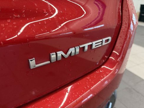 Certified 2025 Jeep Compass Limited w/ Elite Group AWD/4WD image 24
