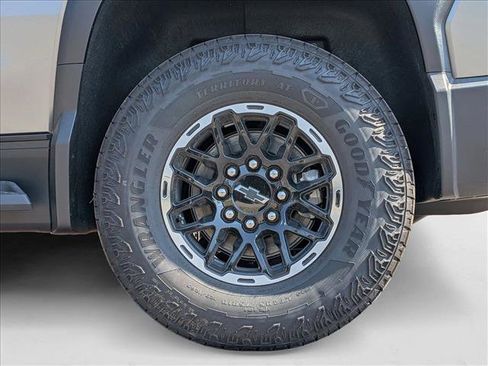 New 2026 Chevrolet Silverado EV Trail Boss image 18