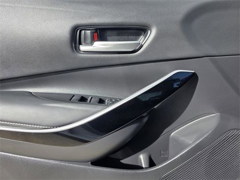 Used 2025 Toyota Corolla XLE image 17