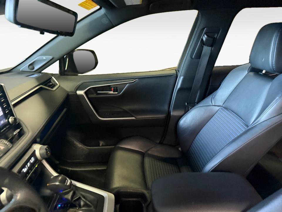 Used 2019 Toyota RAV4 XSE AWD/4WD image 32