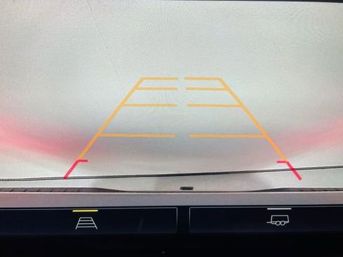 Used 2023 Chevrolet Silverado 1500 LT image 17