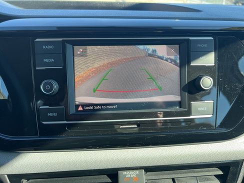 Used 2022 Volkswagen Taos S image 6