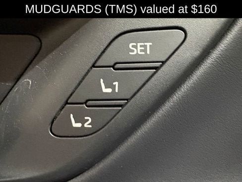 Used 2025 Toyota Crown Signia AWD/4WD image 9