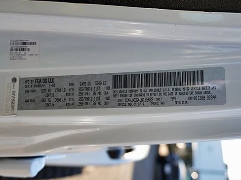 Used 2018 Jeep Wrangler Unlimited Sahara image 39