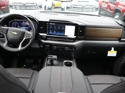 New 2026 Chevrolet Silverado 1500 High Country AWD/4WD image 16
