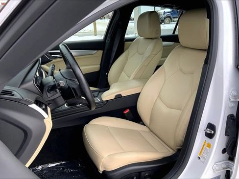 Used 2023 Cadillac CT5 Luxury w/ Cold Weather Package image 23