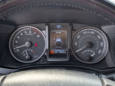 Used 2023 Toyota Tacoma TRD Sport AWD/4WD image 19