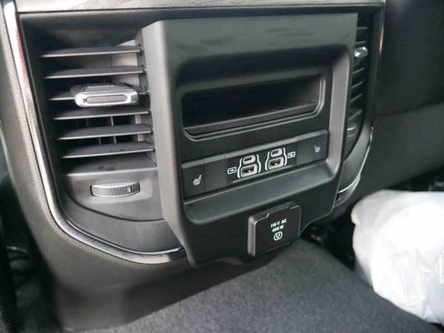 New 2025 RAM 3500 Limited AWD/4WD image 20