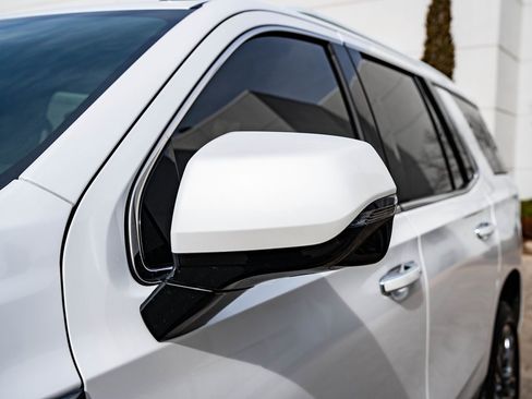 Used 2023 GMC Yukon Denali Ultimate image 17