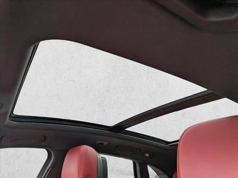 Used 2020 Porsche Macan S w/ Premium Package Plus image 18