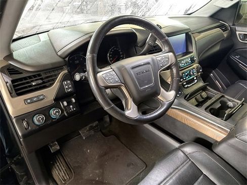 Used 2018 GMC Yukon XL Denali image 8