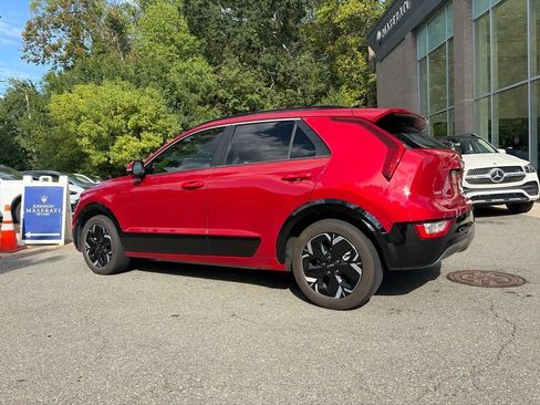 Used 2023 Kia Niro Wind FWD image 4