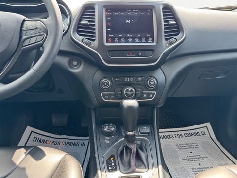 Used 2022 Jeep Cherokee Trailhawk w/ Comfort/Convenience Group image 11