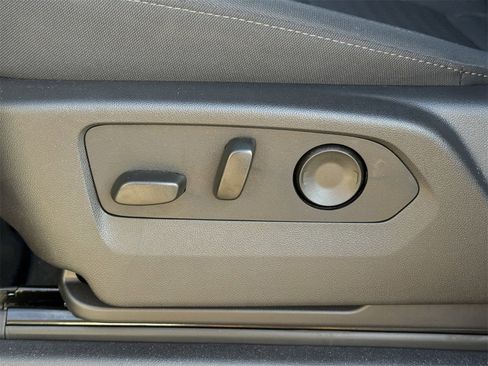 Certified 2025 Chevrolet Silverado 3500 LT image 25