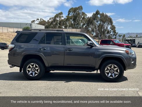 Used 2022 Toyota 4Runner TRD Off-Road Premium w/ Moonroof Package AWD/4WD image 8