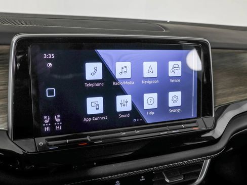 Used 2024 Volkswagen Atlas SEL Premium R-Line image 33