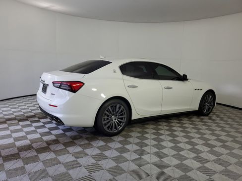 Used 2021 Maserati Ghibli S image 11