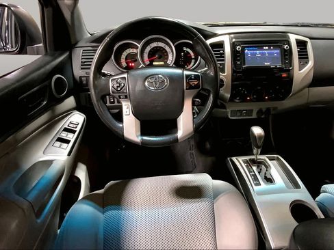 Used 2015 Toyota Tacoma 4x4 Double Cab w/ TRD Off-Road Package image 6