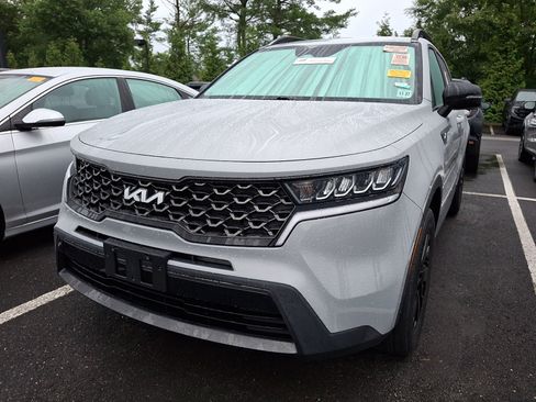 Used 2022 Kia Sorento S AWD/4WD image 2