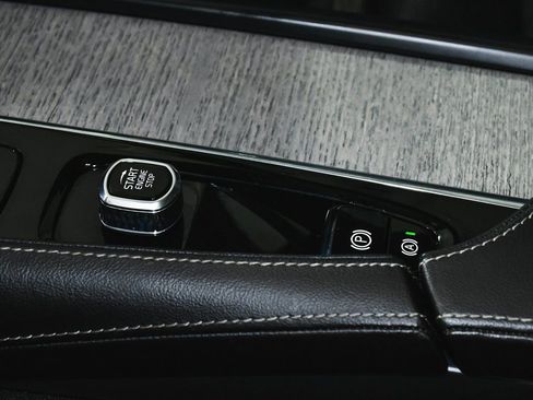 Used 2023 Volvo S90 B6 Ultimate w/ Protection Package image 41