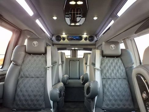 Used 2026 GMC Savana 2500 Extended w/ Driver Convenience Package RWD image 31