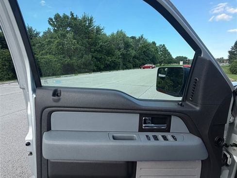Used 2014 Ford F150 XLT w/ Equipment Group 302A Luxury AWD/4WD image 23