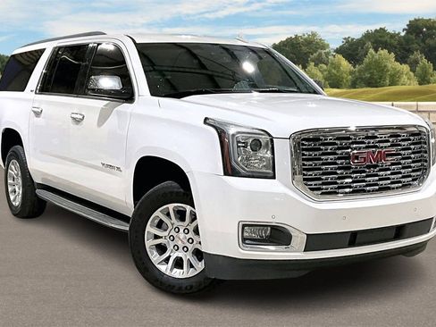 Used 2018 GMC Yukon XL SLT image 2
