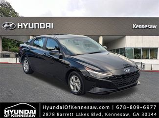 Used 2023 Hyundai Elantra SE image 1