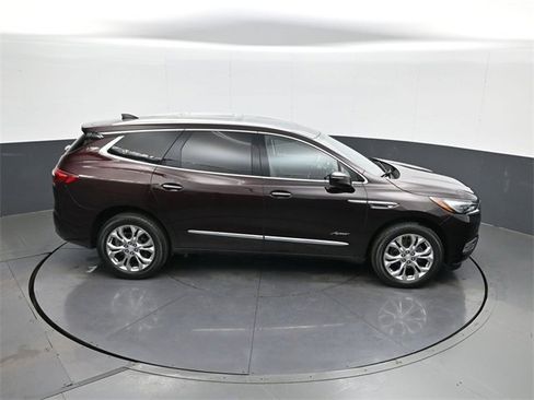 Used 2020 Buick Enclave Avenir w/ Avenir Technology Package image 17