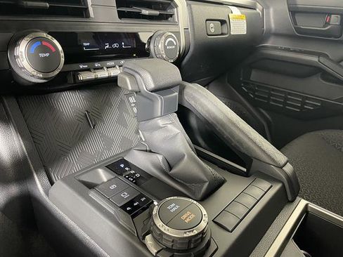 New 2026 Toyota 4Runner SR5 AWD/4WD image 20
