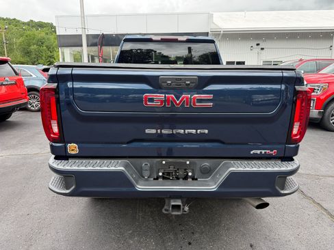 Used 2022 GMC Sierra 2500 AT4 w/ Snow Plow Prep/Camper Package AWD/4WD image 4