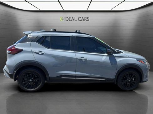 Used 2022 Nissan Kicks SR w/ Premium Package FWD image 4