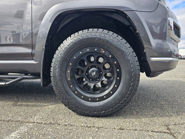 Used 2019 Toyota 4Runner Limited AWD/4WD image 9